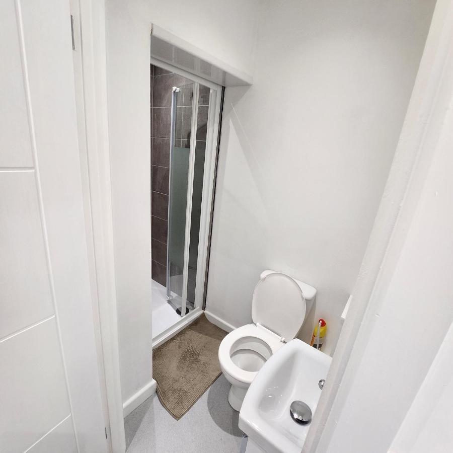 Comfy Diamond Ensuite Room Maidstone With Free Parking And Speedy Wifi Exterior foto